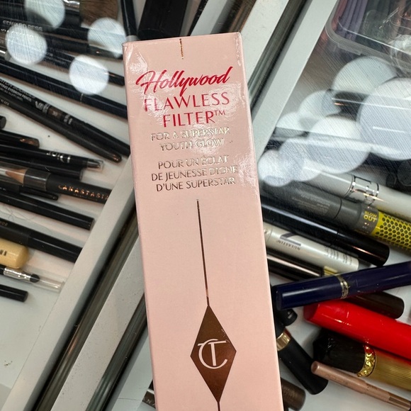 Charlotte Tilbury Lipstick - Elegant Nude - Picture 3 of 4